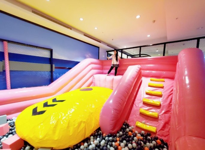 室內彈跳樂園