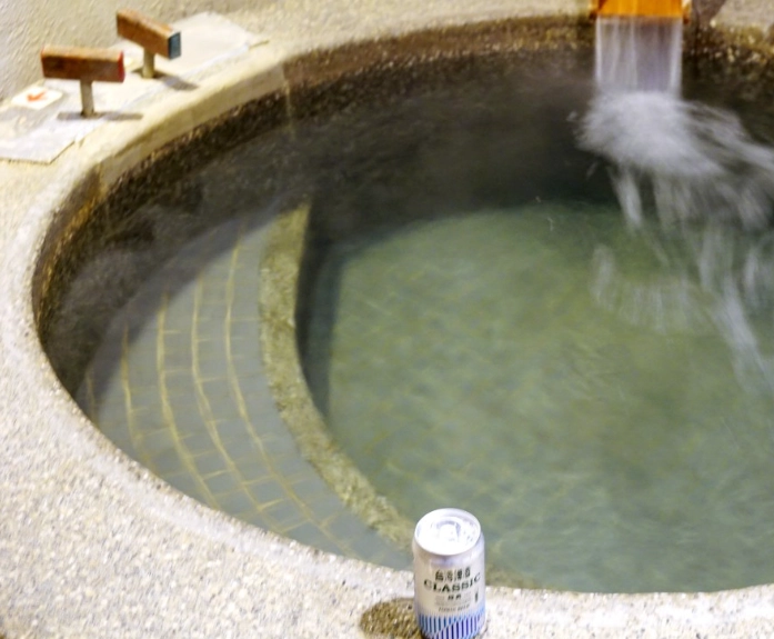 鹿野溫泉湯屋全攻略：私密泡湯、價格比較與預約技巧