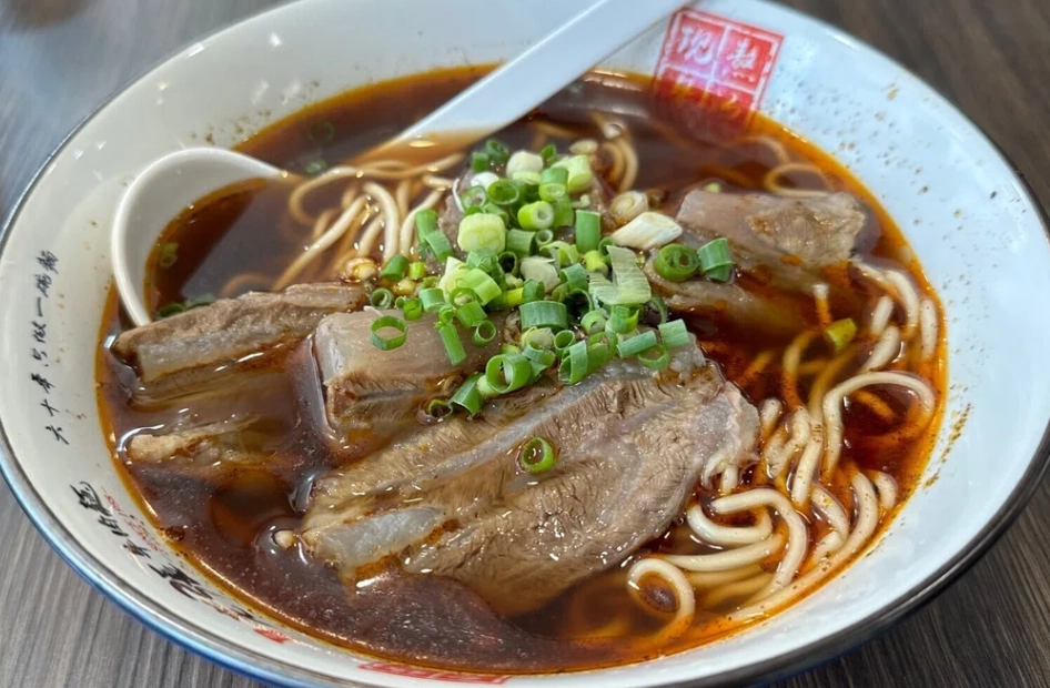 四號公園平價美食全攻略：在地人私藏好店與省錢秘訣